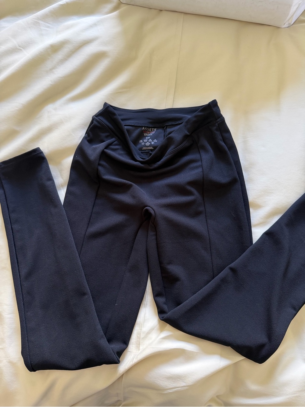🗽ASSETS by Spanx Navy Shaping Leggings